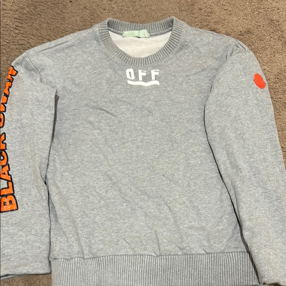 Off-White Gray Crewneck Sweater with Ribbed Cuffs